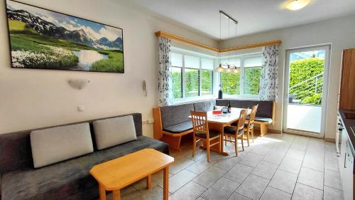 Khu vực ghế ngồi tại Haus Lienbacher