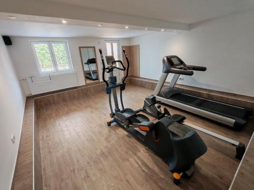 Gimnasio o instalaciones de fitness de LipaHill Luxe