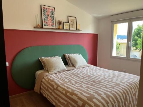 Photo de la galerie de l'établissement Escapade en Provence - Villa cosy avec jardin et piscine, à Gréoux-les-Bains