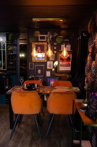 Φωτογραφία από το άλμπουμ του The Velvet Hideaway σε Burnham on Sea