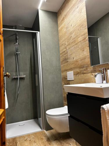 Ένα μπάνιο στο Cortalta Mountain Lodge