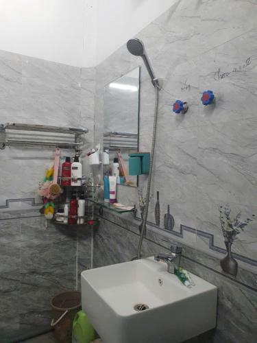 Ένα μπάνιο στο Hà Châu Homestay