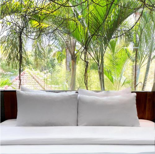 Bukit Daun Hotel & Resortにある庭