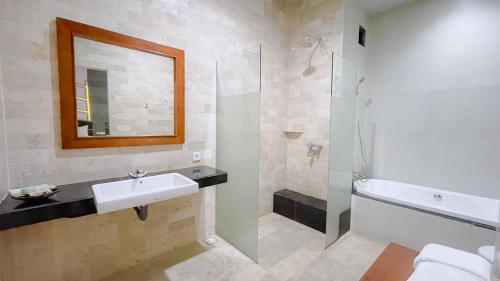 Bukit Daun Hotel & Resortにあるバスルーム