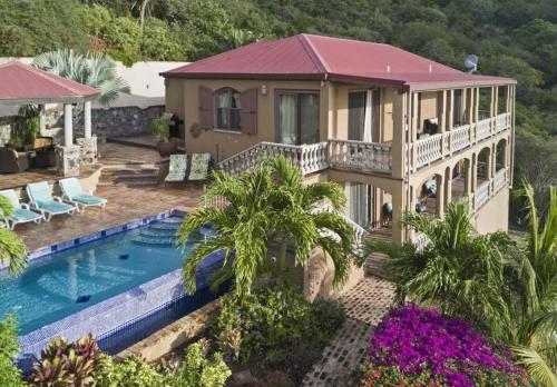 Πισίνα στο ή κοντά στο Surf Sounds and Big Views from this Pool Villa