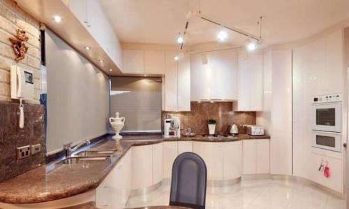 Η κουζίνα ή μικρή κουζίνα στο Comfort Home For You