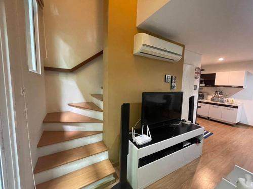 Η κουζίνα ή μικρή κουζίνα στο Loft at sanambinnam
