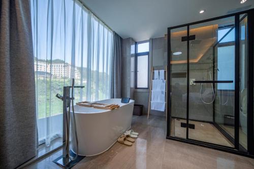 Koupelna v ubytování Zhangjiajie Lakescape Hotel-Free airport pick-up