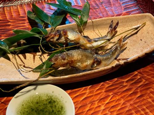 Φαγητό σε αυτό το ryokan ή κάπου εκεί κοντά