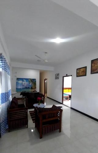 Televisyen dan/atau pusat hiburan di Sayura Guest House