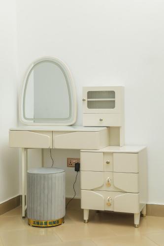 KajansiにあるCozy 2BR Apt With free WiFi & Parking Bweya Kajjansiのギャラリーの写真
