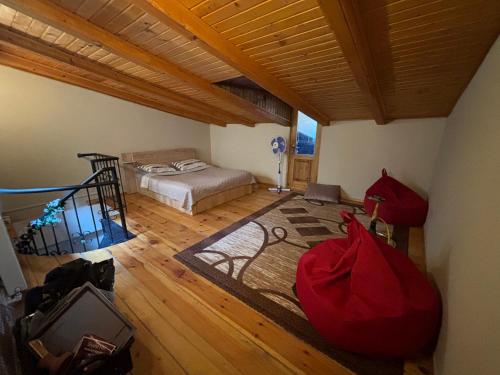 Postel nebo postele na pokoji v ubytování Mirzahouse