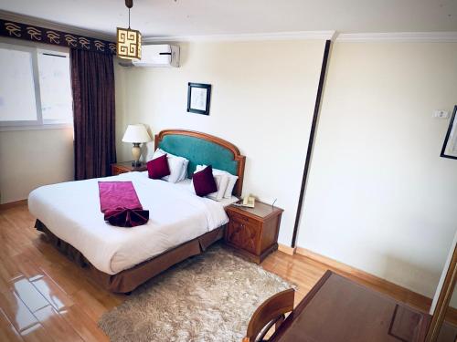 Imagen de la galería de PYRAMIDS TOWER Inn, en El Cairo