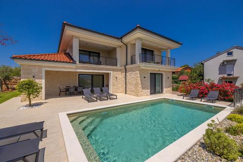 Villa LA RESIDENCE OLIVETTE with private pool and sauna