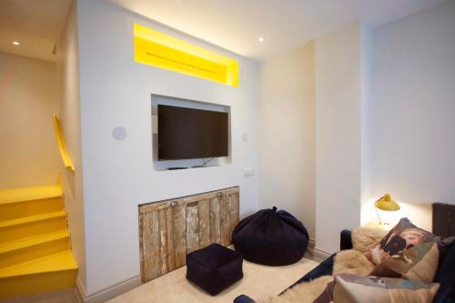 Quirky Aparthotel 2min to Central Station photo 17