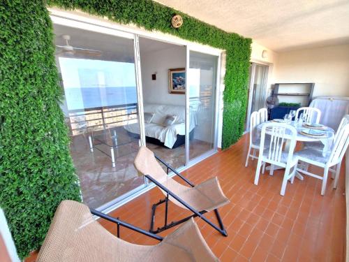 1 min a pie Playa San Juan - Increíbles vistas al mar - 2 habs - Gran terraza - Urbanización con piscina padel y tenis