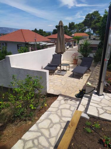 Το κτήριο όπου στεγάζεται  το διαμέρισμα