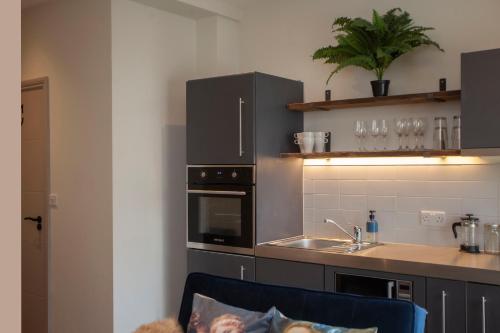 Luxury Aparthotel 350yds from Centre photo 13