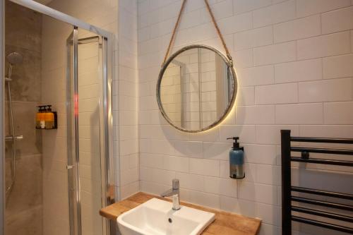 Luxury Aparthotel 350yds from Centre photo 14