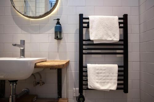 Luxury Aparthotel 350yds from Centre photo 16