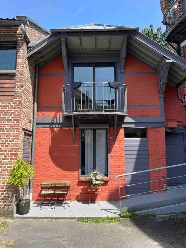 Photo de la galerie de l'établissement Nice duplex house with balcony in La Madeleine, à La Madeleine