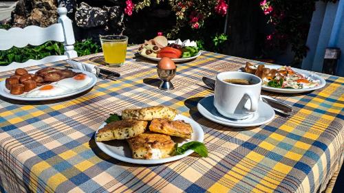 Fotografie z fotogalerie ubytování Anema By The Sea Guesthouse v destinaci Karlovasi