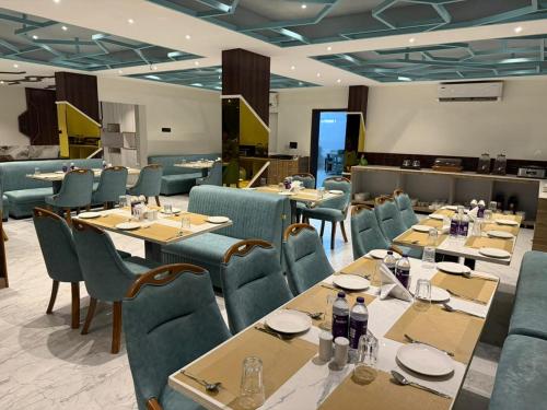 Restaurace v ubytování Lilium Hotels Talegaon