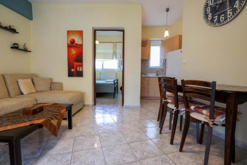 J&M Apartment