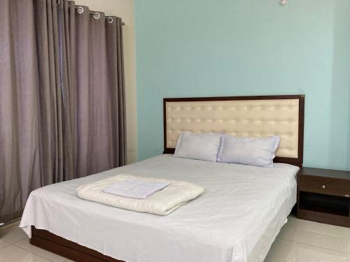 Кровать или кровати в номере YMCA Training Center and Guest House