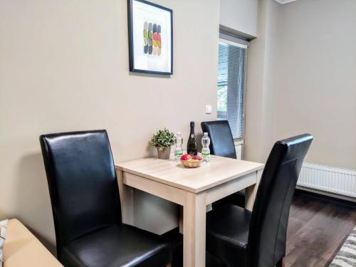 Гостиная зона в Tiché Anenské Apartmány s hotelovým servisem, s bohatou snídaní na apartmán v ceně pobytu a osobním asistentem na místě - by Relax Harrachov