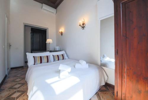 Lux Palace Max and private parking