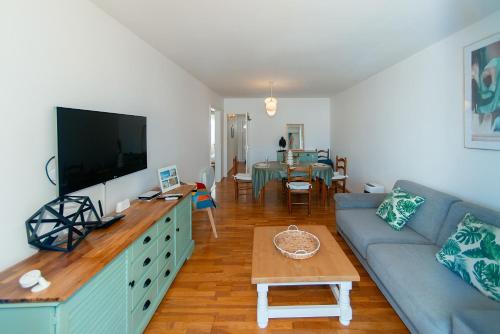 WELCS APARTAMENTO 260 EMP con vistas al canal