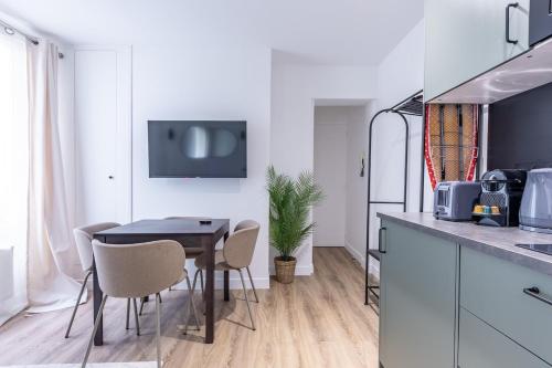 Chic 4-Star Studio Only 10 Minutes from Le Marais