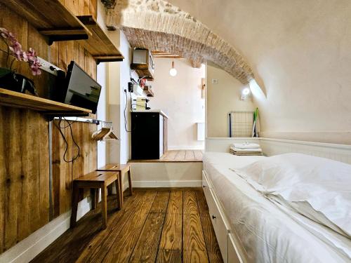 La Studette Bain - Studio au coeur du vieil Antibes