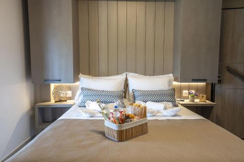 4 Seasons Luxury Living