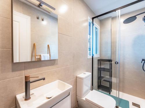 Pass the Keys Stylish 3 Bed Flat in Los Pacos