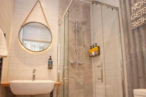 Stylish Snug Aparthotel by Principality Stadium photo 13