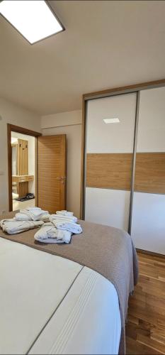 Una cama o camas en una habitación de Sanela's Peace