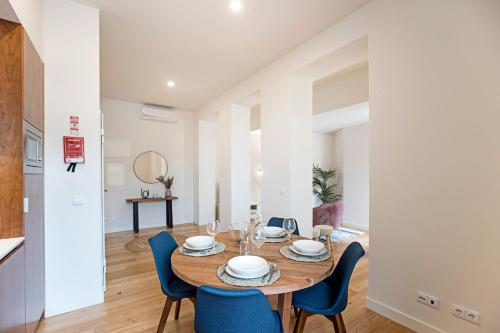Superb Flat w Balcony and AC by LovelyStay