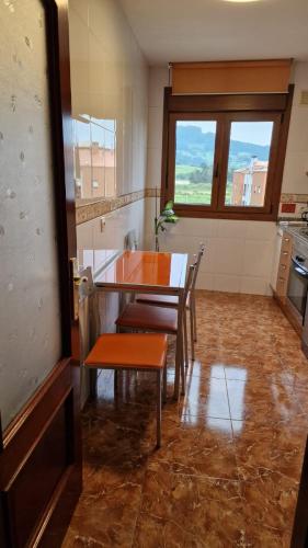 Η κουζίνα ή μικρή κουζίνα στο Apartamento Ría Villaviciosa