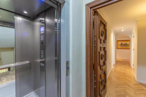 Rey Alfonso Apartamento con Garaje, 6 pax