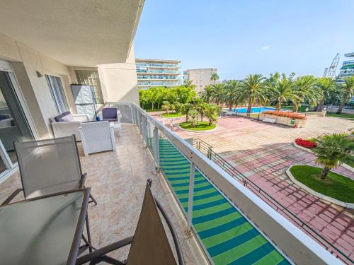 LITORAL COSTA DORADA - LIVING PARK Only families