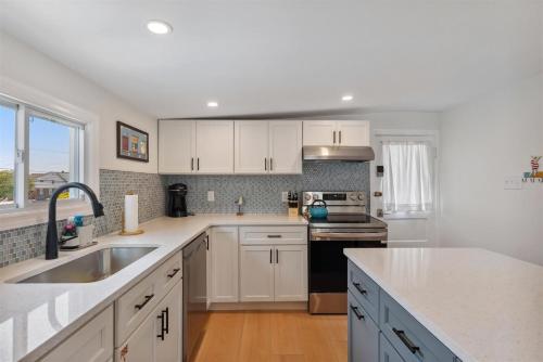 Η κουζίνα ή μικρή κουζίνα στο 246 E 14Th Ave, 2Nd Floor