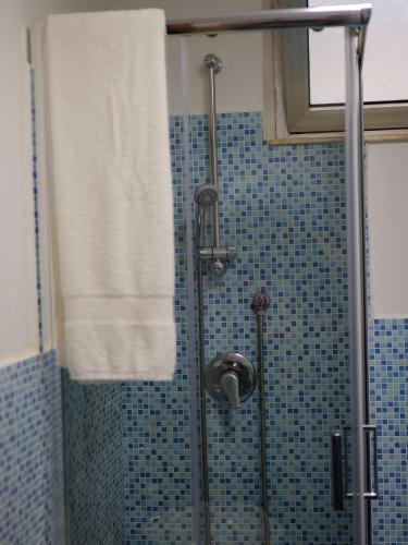 Ένα μπάνιο στο Yurta Glamping San Leone & Casa Vacanza Baia Blu