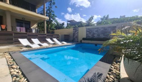 Studio with shared pool - Close beach