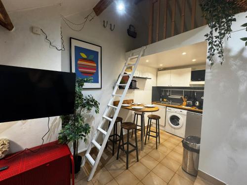 Appartement lumineux au cœur de Montmartre