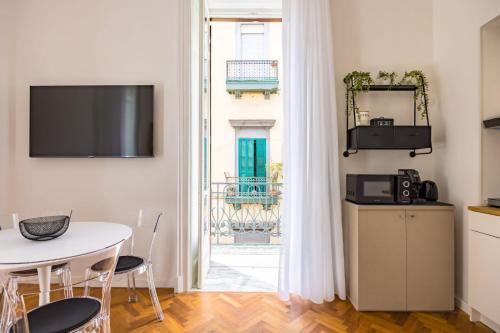 Thelos apartment