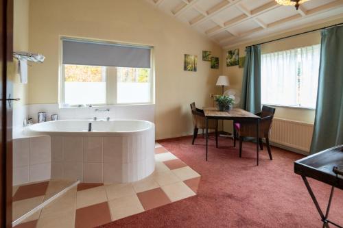 Fotografie z fotogalerie ubytování Veluwe Hotel Stakenberg v destinaci Elspeet