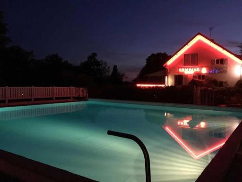 Appartement 3 étoiles - Parc aquatique - eeeaafの敷地内または近くにあるプール