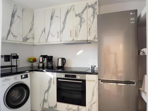 Mitropolis Apartment